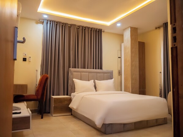 Standard Room, Bay View | Desk, laptop workspace, free WiFi