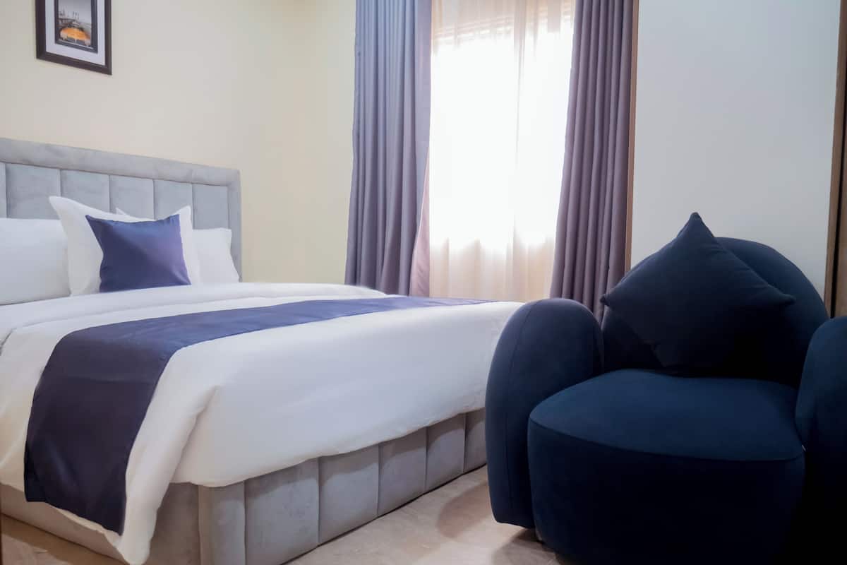 Luxury Single Room, Bay View | Desk, laptop workspace, free WiFi