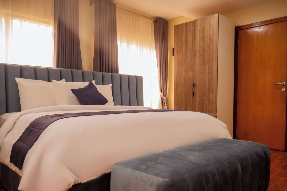 Superior Suite, Bay View | Desk, laptop workspace, free WiFi