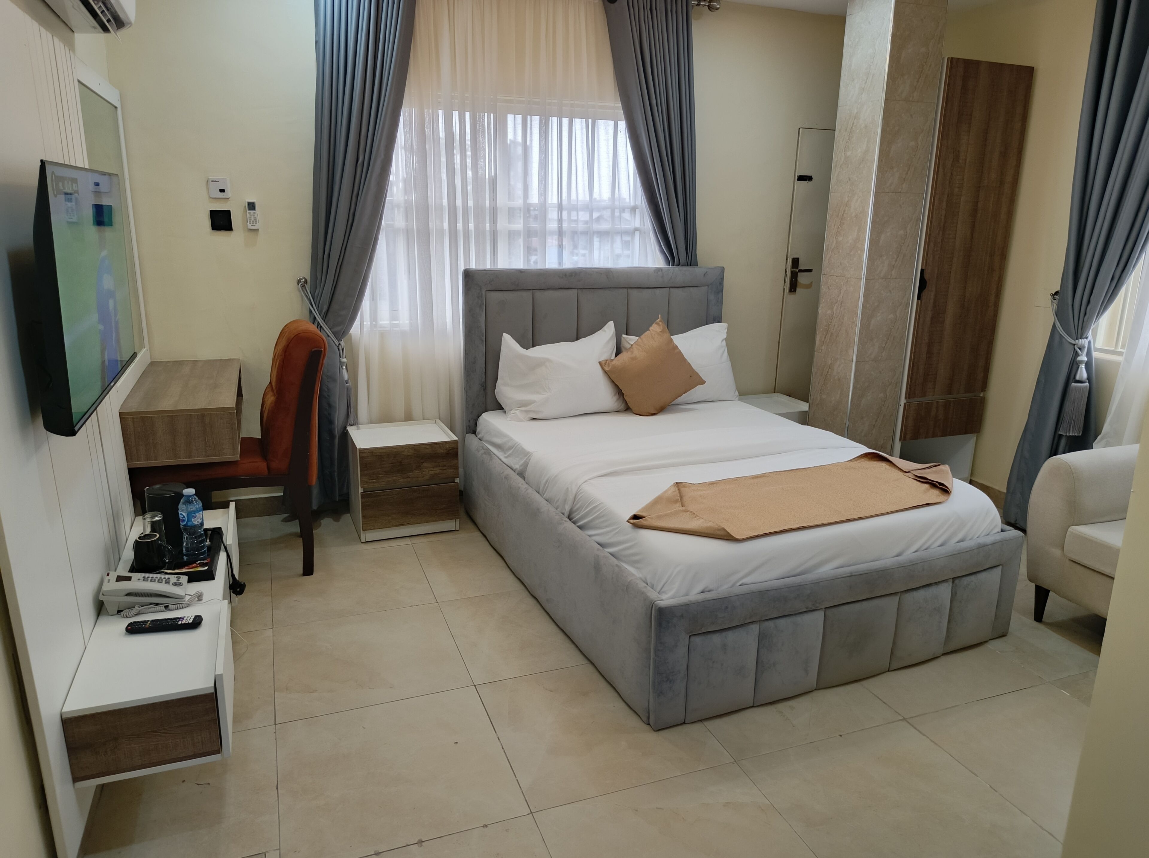 Deluxe Single Room, Bay View | Meja, ruang kerja komputer riba, Wi-fi percuma 