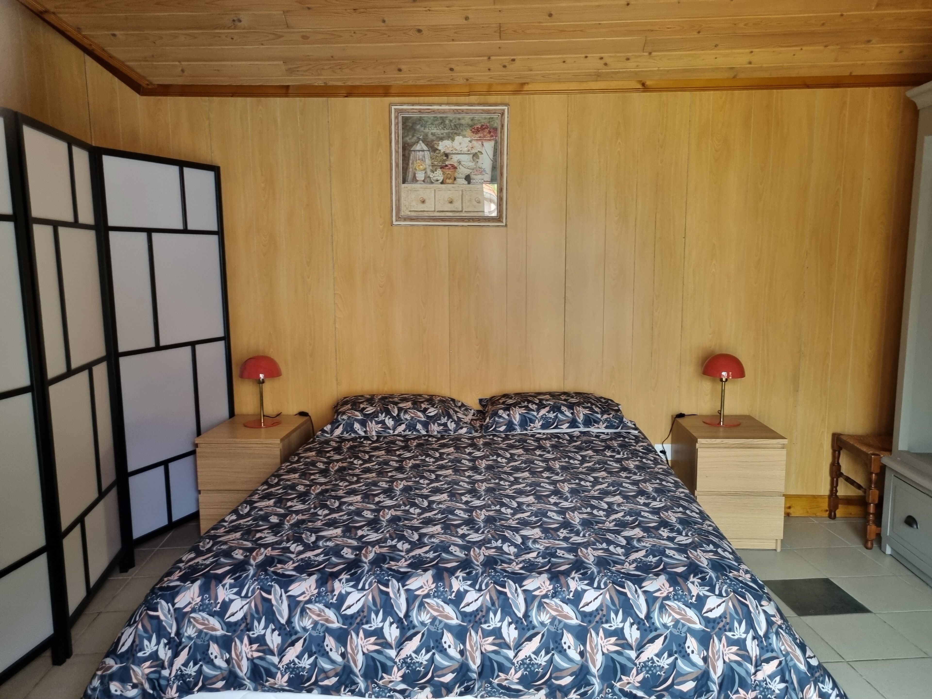 2 soverom, strykejern/-brett, internettilgang og sengetøy