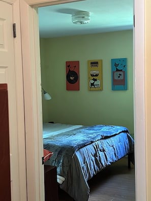 1 bedroom, iron/ironing board, WiFi, bed sheets