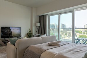 1 chambre, fer et planche à repasser, accès à Internet