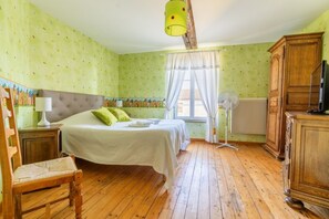 3 Schlafzimmer, Bügeleisen/Bügelbrett, Internetzugang, Bettwäsche