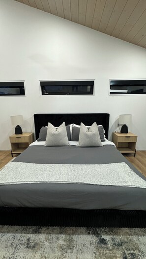 5 chambres, bureau, accĂšs au Wi-Fi (inclus), literie fournie