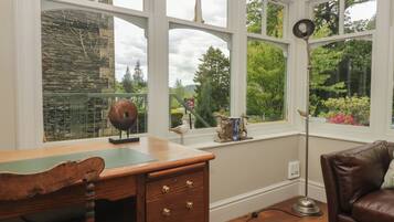Cottage | Interior