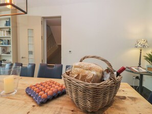 Cottage | Dining