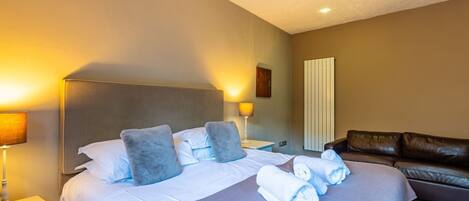 7 bedrooms, individually decorated, individually furnished, free WiFi