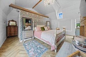 3 室のベッドルーム、デスク、アイロン / アイロン台、WiFi (無料)