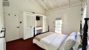 3 bedrooms, iron/ironing board, free WiFi