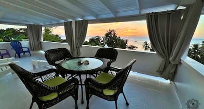 Ocean View 3-bedroom Apartment in Grand Anse with AC