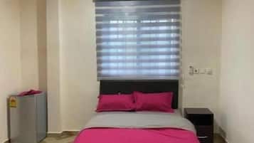 1 bedroom, bed sheets