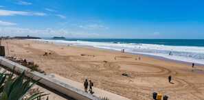 Apartment - Bright Flat by Carcavelos Beach With Fast Wi-fi (Oeiras)