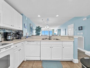 Condo, Multiple Beds (Majestic Beach Towers 2-1809) | Private kitchen