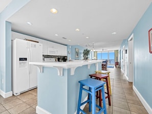 Private kitchen - Majestic Beach Towers 2-1809 (Panama City Beach)
