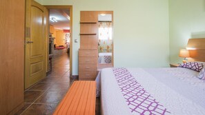 6 dormitorios, tabla de planchar con plancha, wifi gratis y ropa de cama
