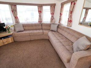Living area - 21 Poplar Avenue (Felixstowe)