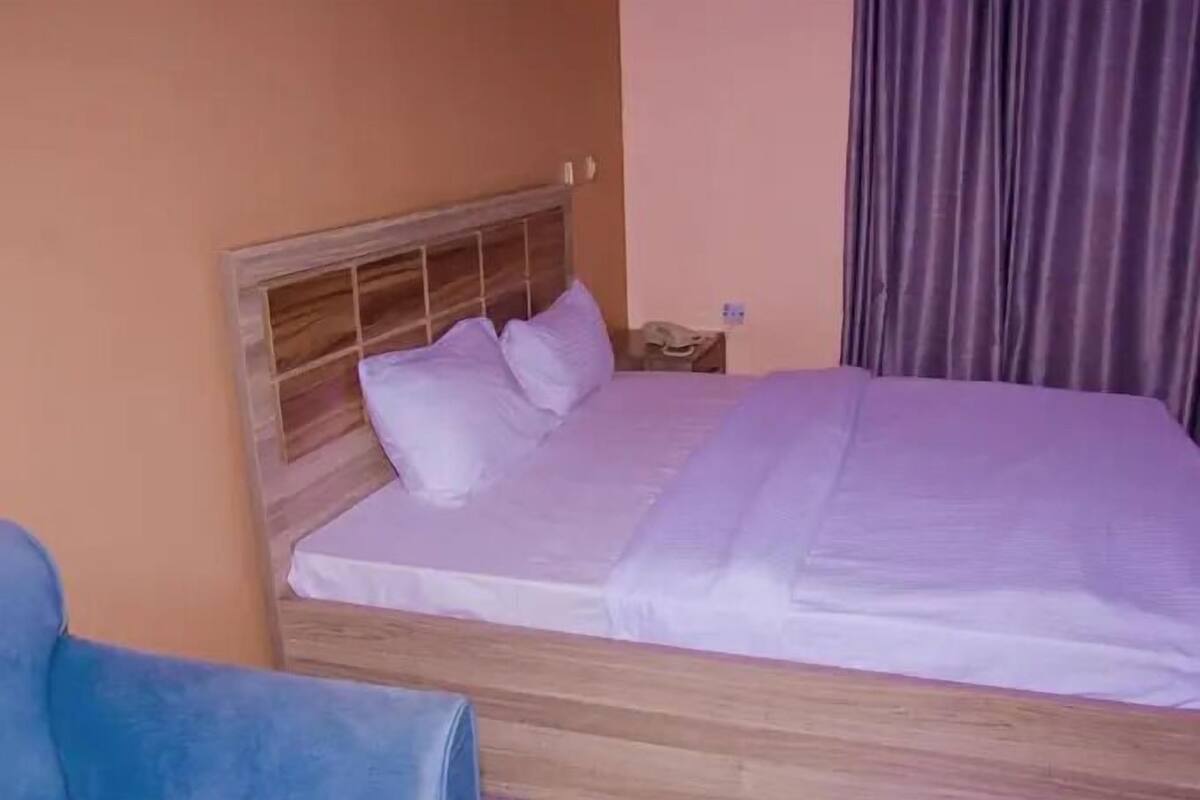 Deluxe Room, Balcony, City View | Desk, laptop workspace, blackout drapes, soundproofing