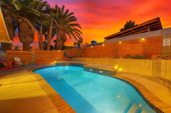 Outdoor pool, a heated pool - Fresh & Fun! Vegas 4BR w Heated Pool, Dog Friendly (Henderson)