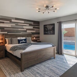 4 bedrooms, desk, iron/ironing board, travel crib - Fresh & Fun! Vegas 4BR w Heated Pool, Dog Friendly (Henderson)