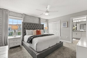 4 bedrooms, iron/ironing board, WiFi, bed sheets