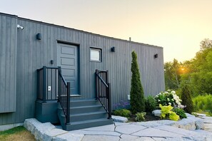 Exterior - 3BR Lakefront Stay | Kayaks, Views & Cozy Spaces (North Kawartha)