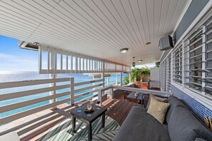 Terrace/patio - Wake up to Ocean Views. Westpunt Curacao Willemstad (Willemstad)