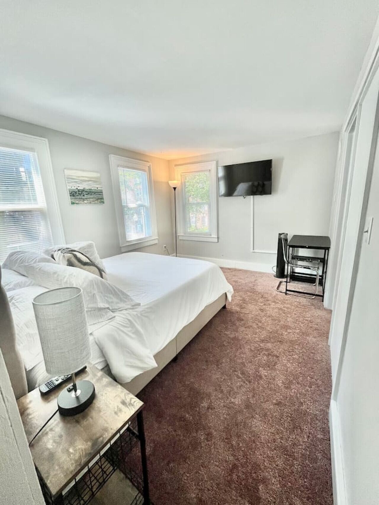 3 bedrooms, desk, iron/ironing board, WiFi