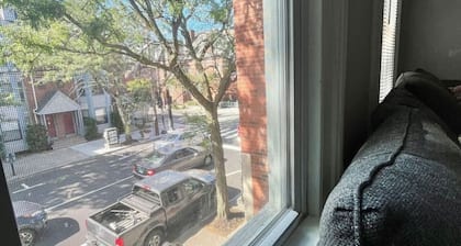 Cozy Two Bedroom Stay In Downtown New Haven!