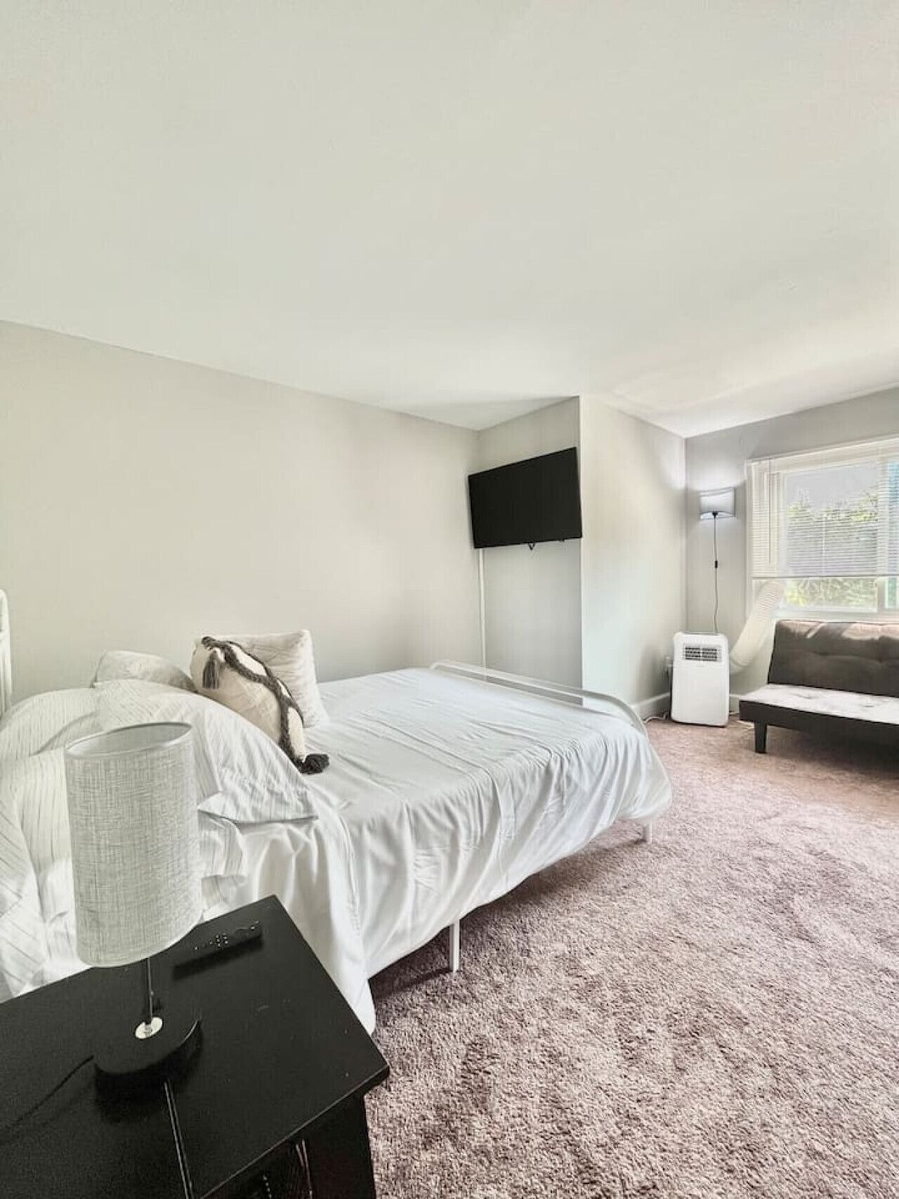 3 bedrooms, desk, iron/ironing board, WiFi