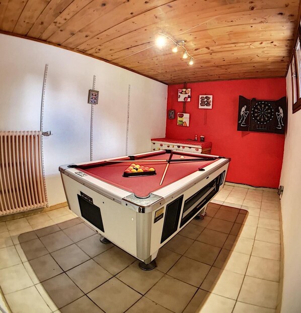 Spielezimmer