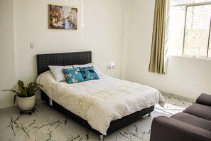 3 bedrooms, WiFi, bed sheets