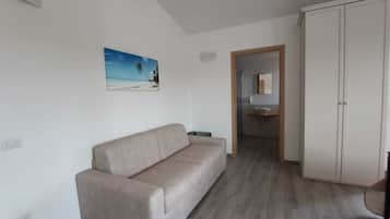 Comfort Double or Twin Room, Garden View | Desk, blackout curtains, soundproofing, iron/ironing board