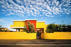 Front of property - Costa di Sopra Hospitality (Quartu Sant'Elena)