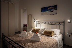 Escritorio, cortinas blackout y insonorización 