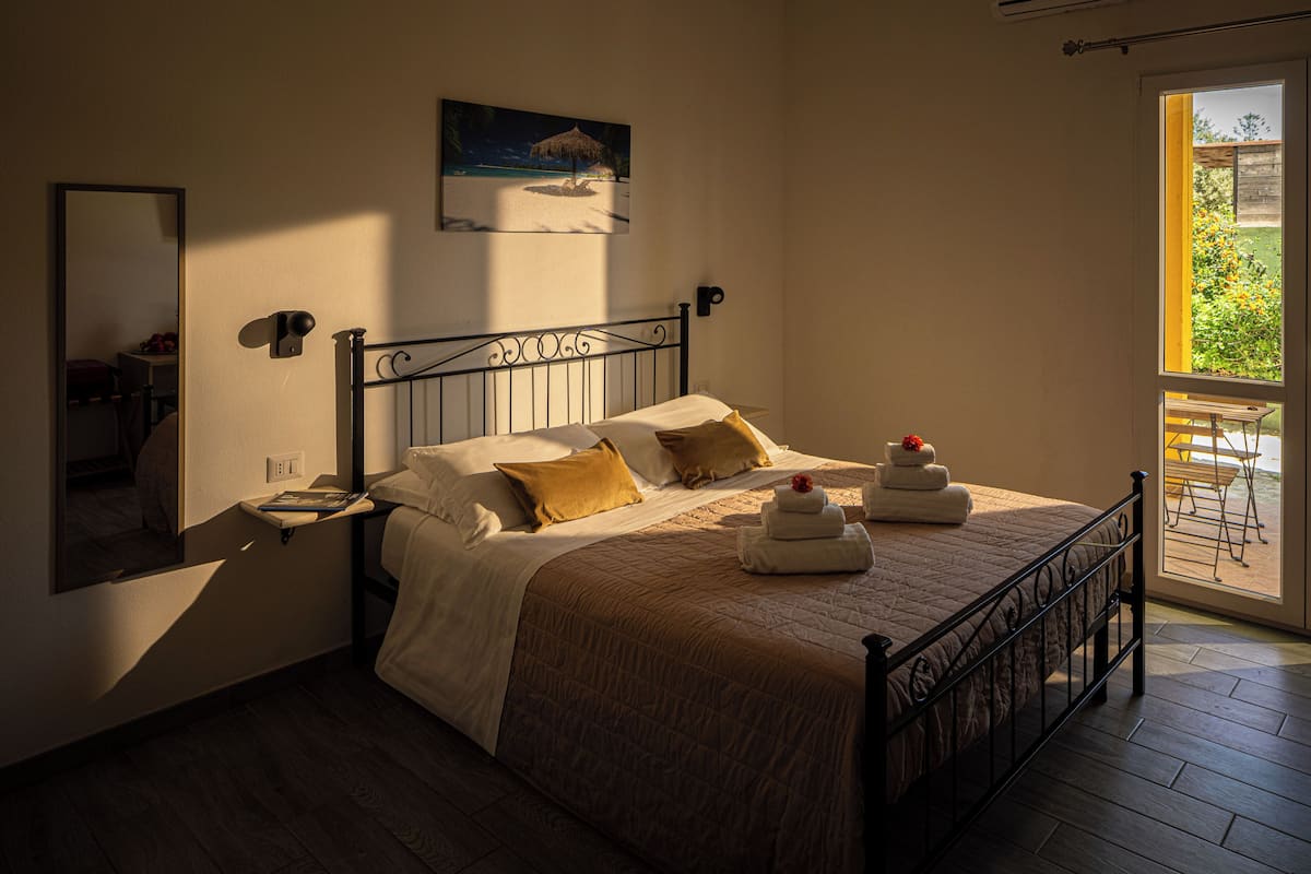 Phòng đôi hoặc 2 giường đơn phong cách cổ điển | Bàn, màn/rèm cản sáng, phòng cách âm, bàn ủi/dụng cụ ủi quần áo