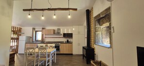 Traditional House | Private kitchen | Full-size fridge, microwave, oven, stovetop