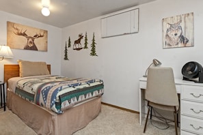 3 habitaciones, escritorio, wifi gratis y ropa de cama
