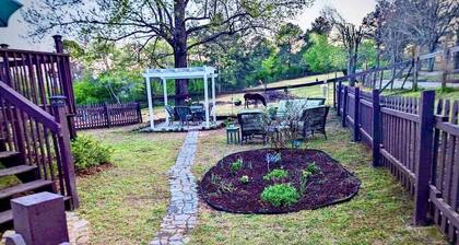 Charming 1-bedroom loft apartment over barn on animal sanctuary