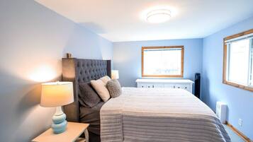 3 bedrooms, travel crib, WiFi