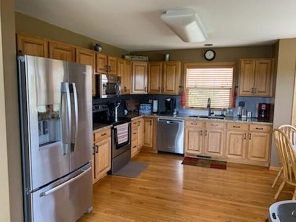 House, Private Bathroom (Olive Tree Rentals) | Shared kitchen