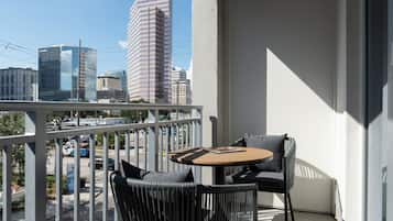 Studio Suite with Balcony | Balcony