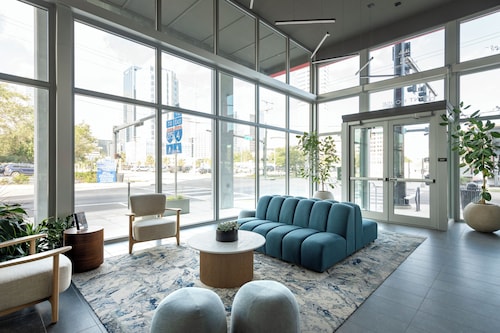 Mint House Tampa Downtown by Kasa