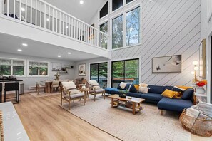 Télévision, cheminée