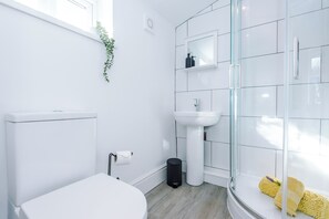 Apartment | Bathroom