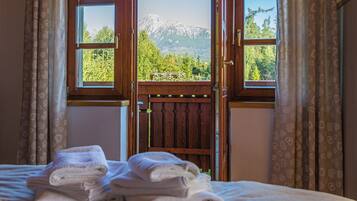 1 chambre, fer et planche à repasser, lit parapluie, Wi-Fi gratuit