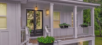 Spacious 4-bedroom n charming Mount Pleasant with fitness room, 2nd primary