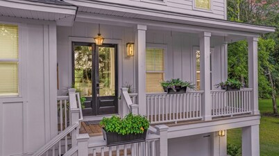 Spacious 4-bedroom n charming Mount Pleasant with fitness room, 2nd primary