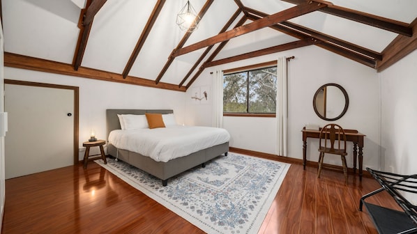 3 bedrooms, iron/ironing board, free WiFi