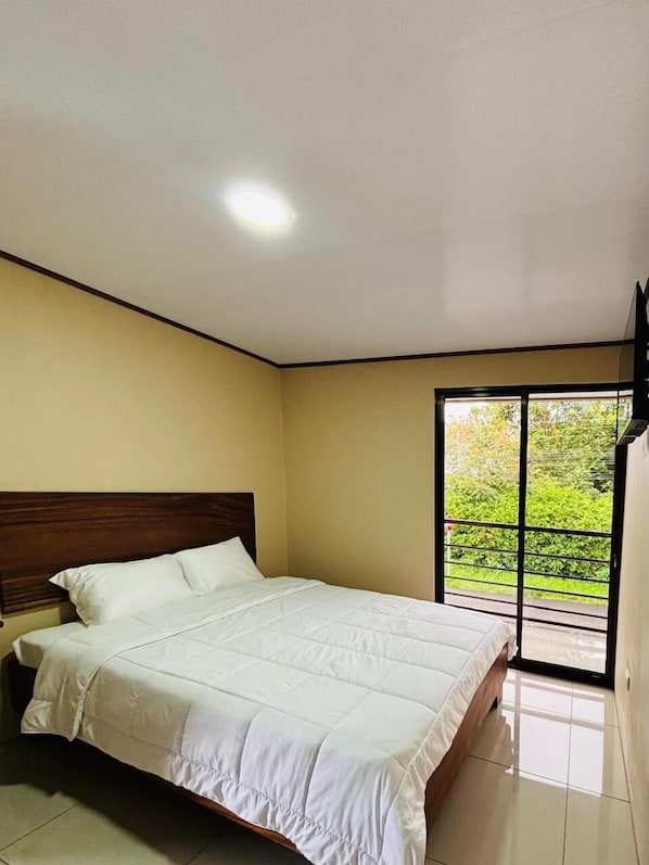 Premium Apartment, City View | Ruang kerja komputer riba, Wi-fi percuma
